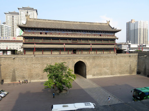 Xi'an City wall bike ride China 2016