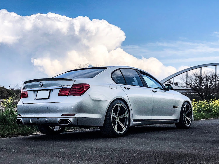 MR-Sのclub.M・BMW 7シリーズ・86・オデッセイ・Z33に関するカスタム事例の投稿画像2枚目