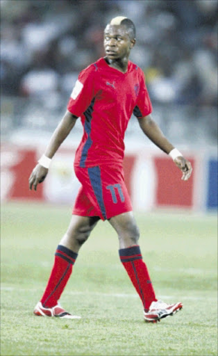 IN DEMAND: Jomo Cosmos midfielder Bongani Theletsane. Pic. ANTONIO MUCHAVE. 30/08/2009. © Sowetan 20090830AMU/SPORT/SOCCER Jomo Cosmos, Theletsane Bongani during their game with Orlando Pirates on their ABSA/PSL match at Orlando STADIUM in Soweto. PHOTO: ANTONIO MUCHAVE.