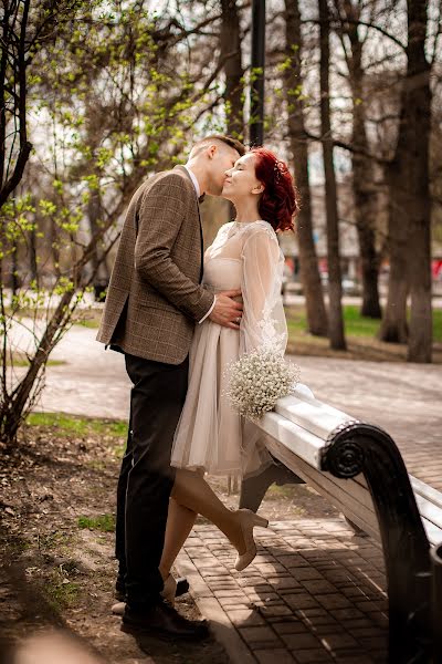 Fotógrafo de casamento Yuliya Nikitina (juliyaniki). Foto de 20 de julho 2021