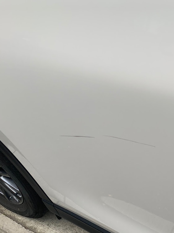 CX-5のMAZDA・擦られた・傷に関するカスタム事例の投稿画像1枚目