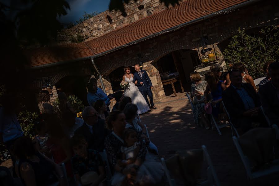 Fotógrafo de casamento Róbert Sörényi (rsorenyi). Foto de 24 de junho 2021