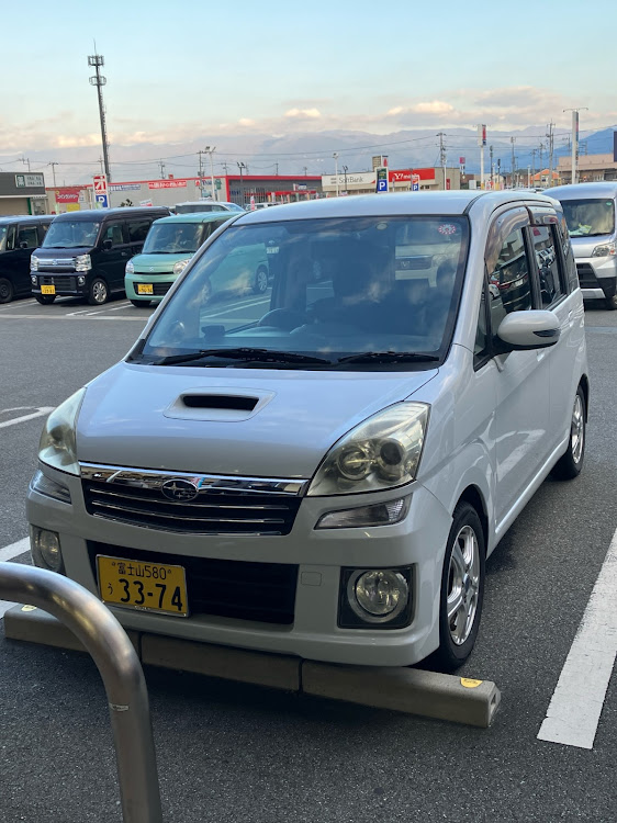 ステラのステラカスタムRS・駐車場でパシャリに関するカスタム事例の投稿画像1枚目
