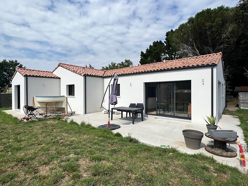 Vente maison 5 pièces 134.08 m² à Grosbreuil (85440), 386 000 €