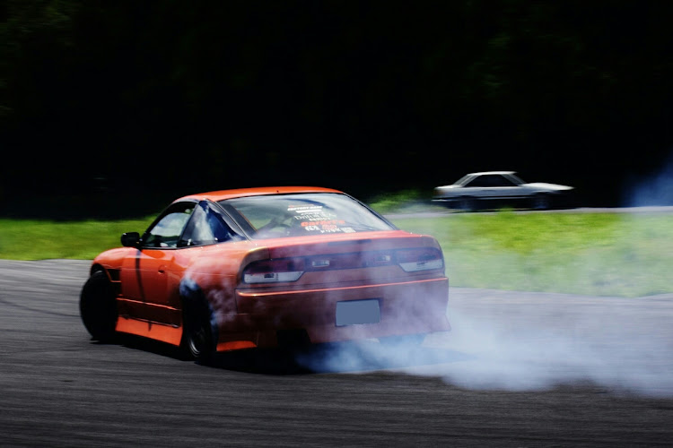 180SXのサーキット走行・一眼レフ・走行写真・モーターランド三河に関するカスタム事例の投稿画像5枚目