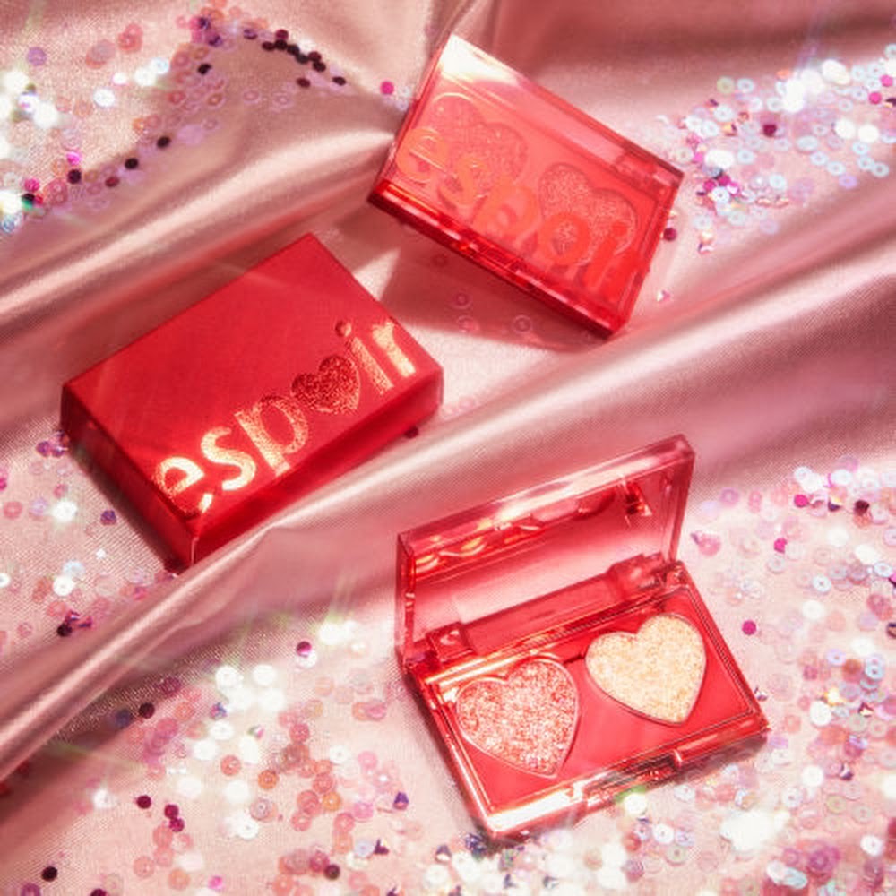 Kết quả hình ảnh cho Love Bomb Glitter Bomb Palette