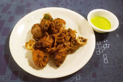 Veg Achari Tandoori Momos [6 Pieces]