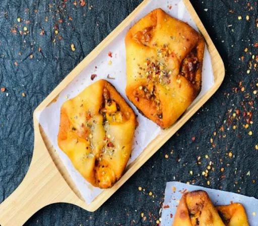 Desi Barbecue Chicken Parcel Baked Samosa