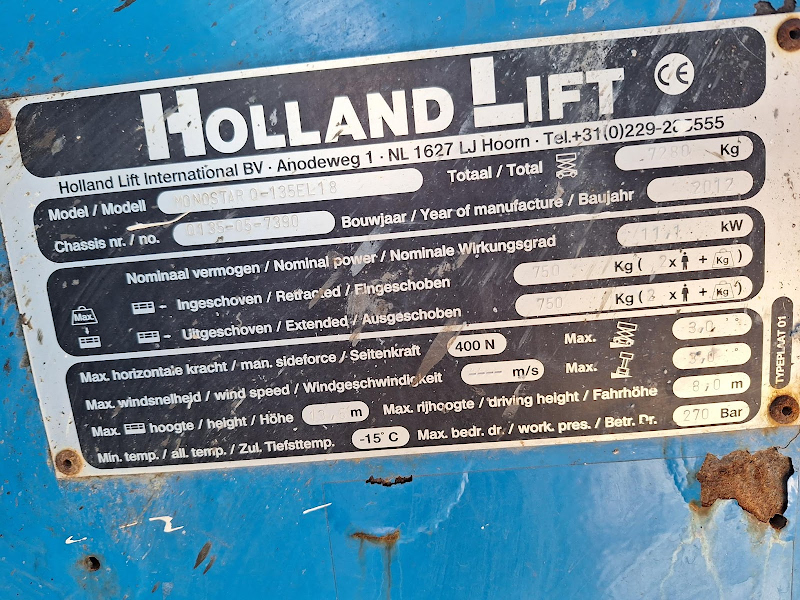 Picture of a HOLLAND LIFT Q-135EL18