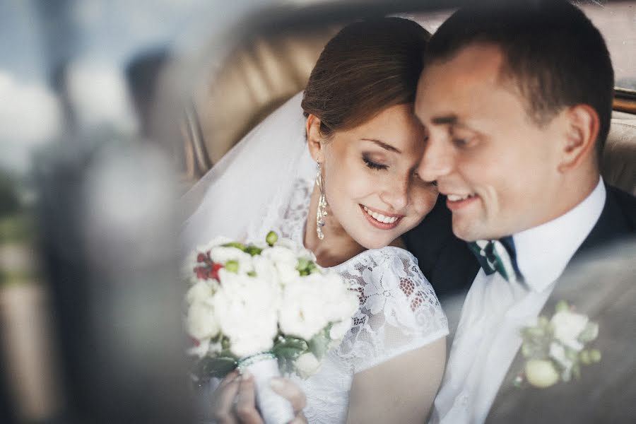 Wedding photographer Pavel Nenartovich (nenik83). Photo of 18 November 2014