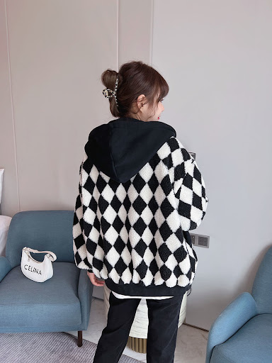 Title 4, Womens Thickened Short Rhombus Hooded Lamb Woo...