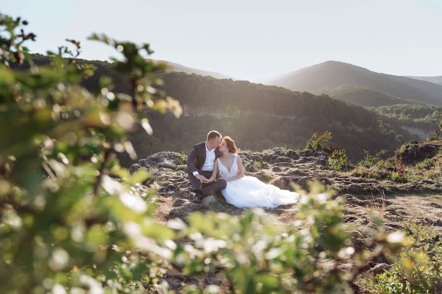 Fotografo di matrimoni Zara Simonyan (zarafoto). Foto del 2 ottobre 2018