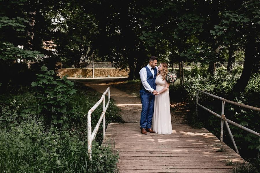 Fotografo di matrimoni Nina Müller (bildgefuehl). Foto del 21 marzo 2019