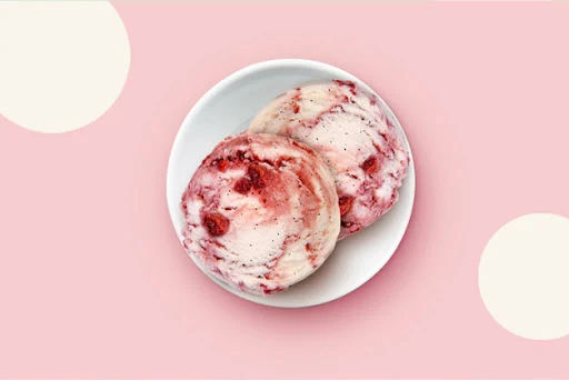 Red Velvet Cheesecake Ice Cream [140 ML]