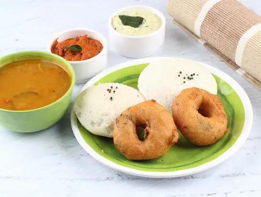 Idli Vada Combo [2 Idly + 1 Vada + 1 Rice Bath + 1 Kesari Bath]