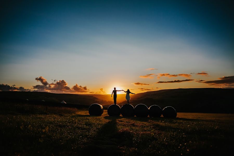 Wedding photographer Verity Sansom (veritysansompho). Photo of 19 October 2014