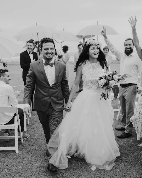 Wedding photographer Claire Searle (clairesearle). Photo of 10 February 2019