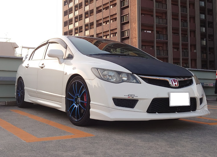 シビックタイプRのコスパいいパーツ・不正改造車取締月間・６月もよろしくお願いします・5月もありがとうございました✨・無限エンブレムに関するカスタム事例の投稿画像1枚目