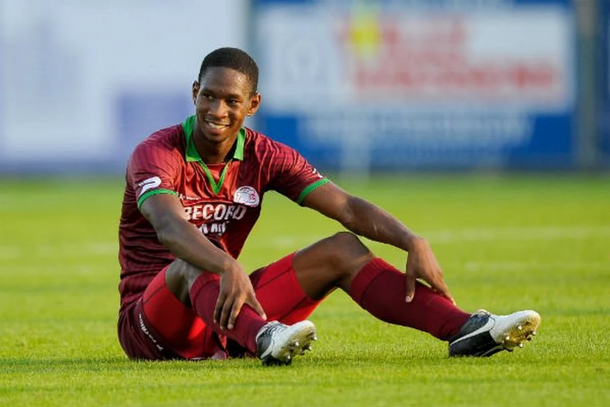 Un ancien joueur de Genk et de Zulte Waregem devient le meilleur buteur de son club