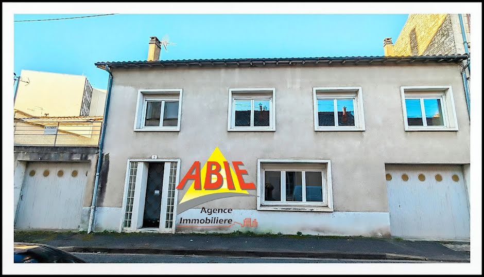 Vente maison 7 pièces 162 m² à Niort (79000), 282 000 €