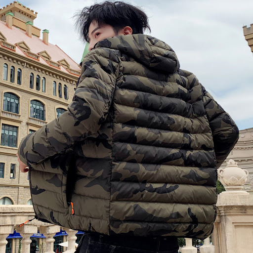 Title 3, Lightweight short padded down jacket providing ...