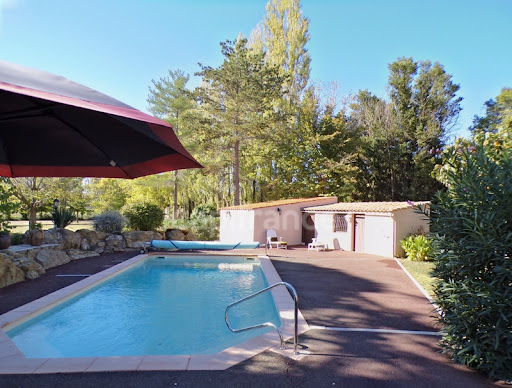 Maison avec piscine et terrasse 4