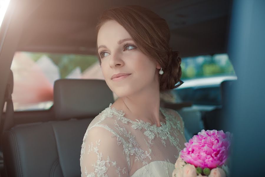 Wedding photographer Ekaterina Yuzhakova (eyuzhakova). Photo of 17 September 2014