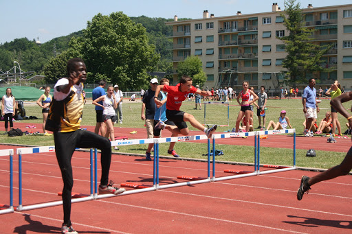 200mh_bourgoin2015