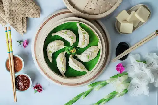 Paneer Tikka Steamed Momos [6 Pieces]