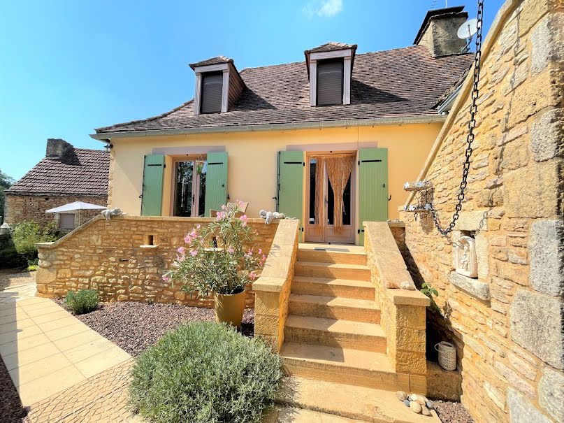 Vente maison 5 pièces 126 m² à Villefranche-du-Périgord (24550), 150 000 €