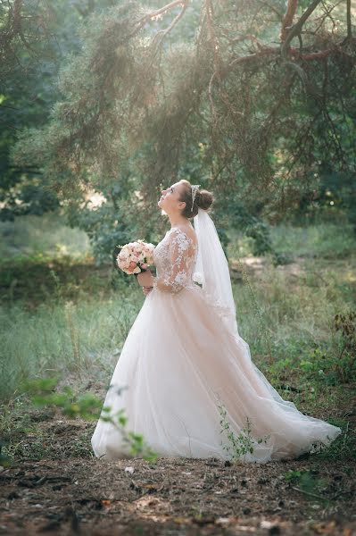 Fotógrafo de casamento Alla Molodid (citadel). Foto de 4 de dezembro 2020