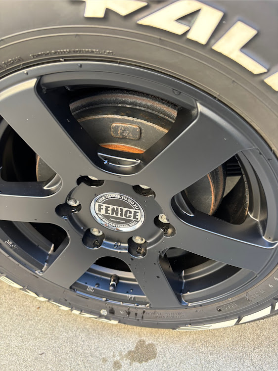 ハイエースワゴンの洗車・DIY・ホイール交換に関するカスタム事例の投稿画像7枚目