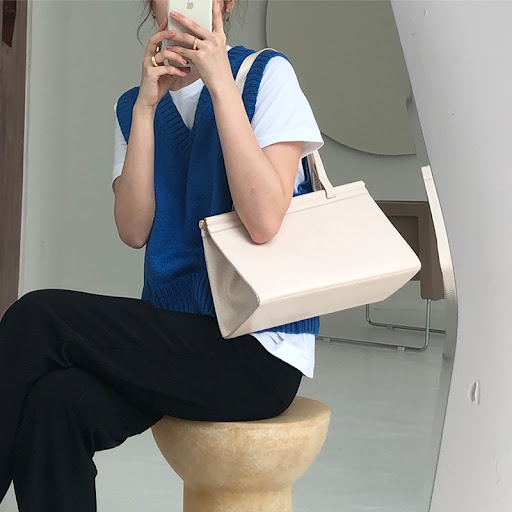 Title 4, Fashion Ladys Large Capacity Commuter Shoulder...