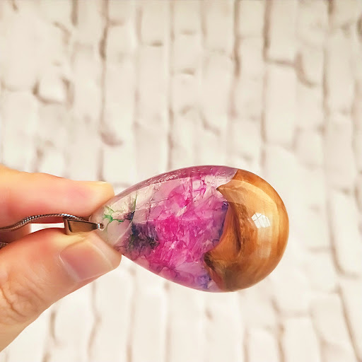 Title 3, Jade resin wood pendant necklace a unique piece...