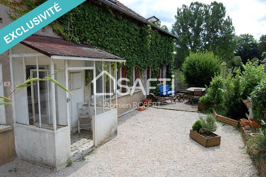 Vente appartement 6 pièces 168 m² à Corcelles-Ferrières (25410), 180 000 €