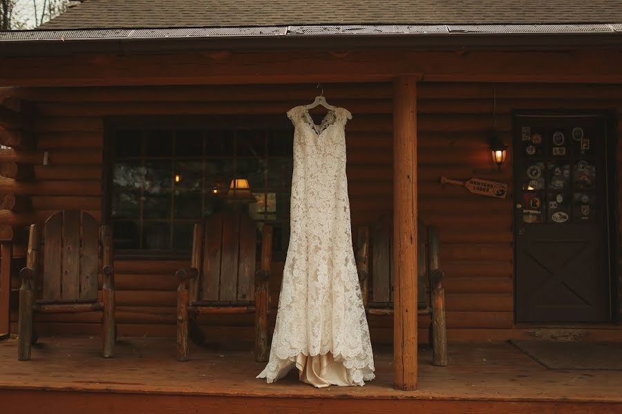 Fotógrafo de casamento Cara Carisch (cheekymonkey). Foto de 8 de setembro 2019