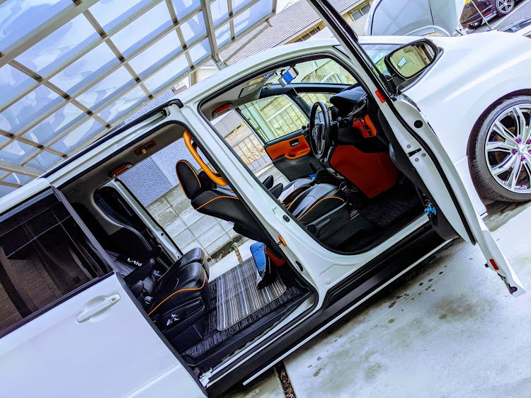 ヴォクシーのコロカス撲滅・洗車した！に関するカスタム事例の投稿画像2枚目