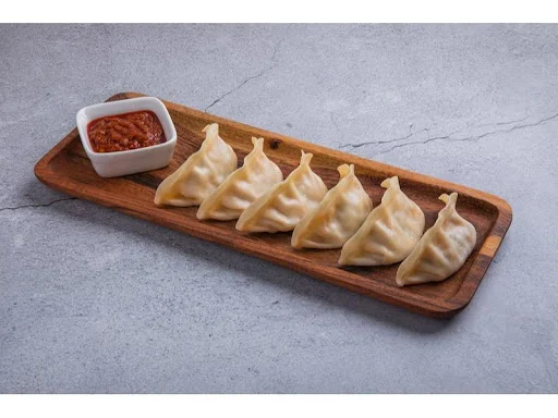 Steamed Classic Veggie Momos - 6 Pcs