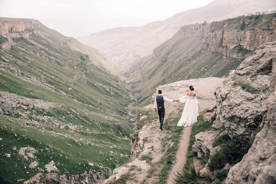 Fotógrafo de casamento Zhan Bulatov (janb). Foto de 8 de fevereiro 2022