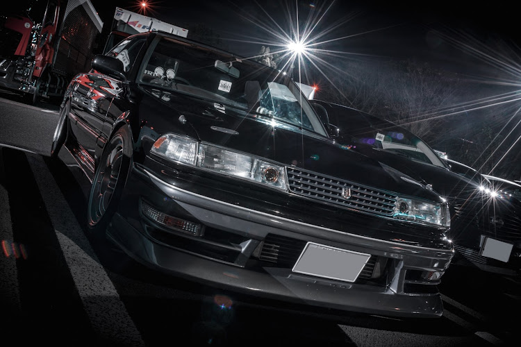 akioさんが投稿した出産祝い・車の集まりだけどね・スポーツカーナイトミーティング・車高の低さは技術の高さに関するカスタム事例の投稿画像7枚目