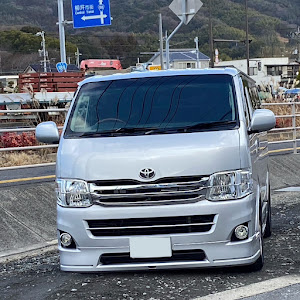 ハイエースバン TRH200V