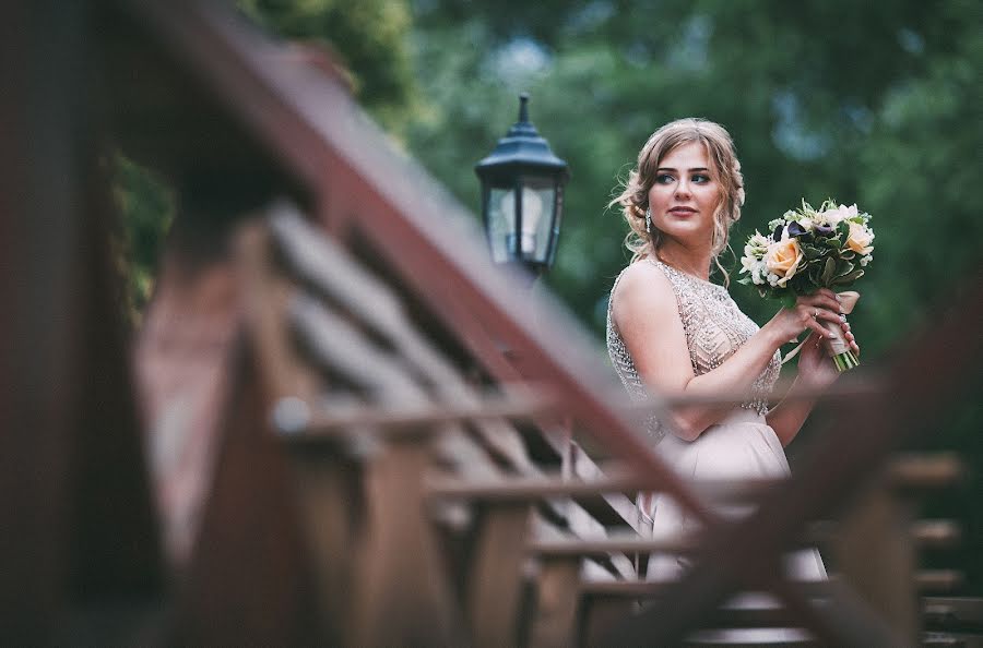 Fotógrafo de casamento Stepan Kuznecov (stepik1983). Foto de 8 de fevereiro 2019