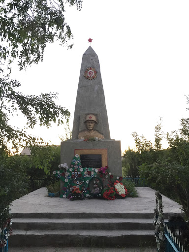 Памятник ВОВ в Волгодоновке