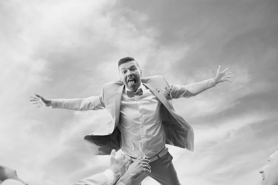 Düğün fotoğrafçısı Nikita Rosin (rosin-wedding). 11 Temmuz 2017 fotoları