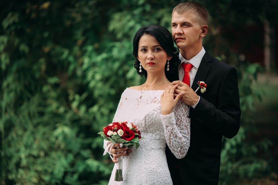 Fotógrafo de casamento Vadim Arzyukov (vadiar). Foto de 11 de março 2017