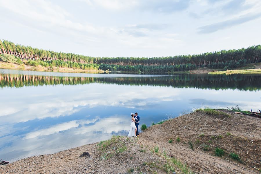 Fotógrafo de casamento Sasha Bazenko (bvzenko). Foto de 5 de outubro 2015