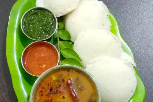 Sambar Idli [4 Pieces]