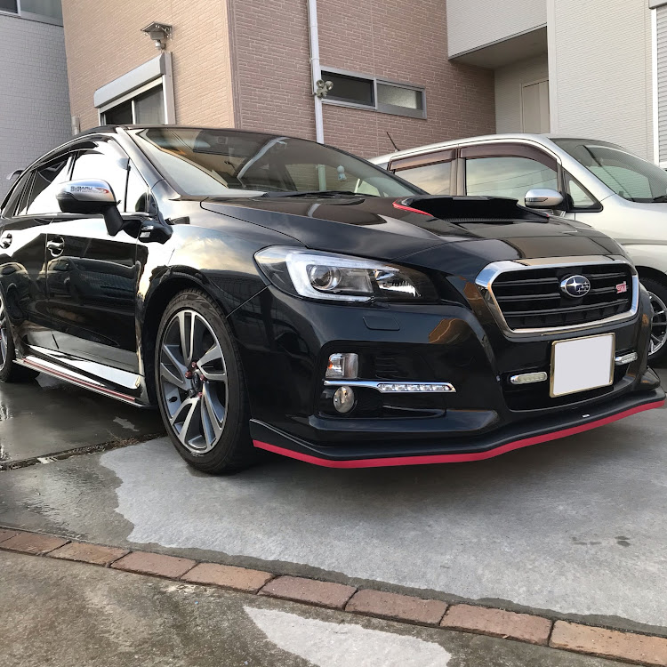レヴォーグのタイヤ交換・洗車・地べた撮り・パーツ取り付けに関するカスタム事例の投稿画像1枚目