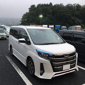 ノア ZRR80W
