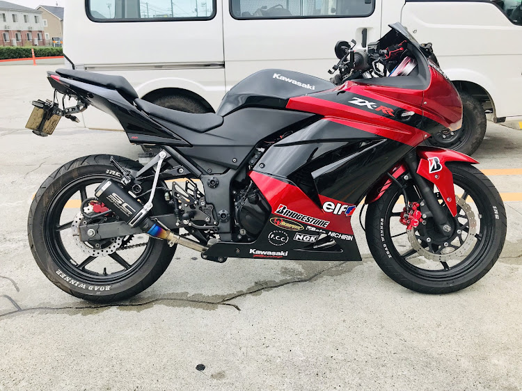 T-4のNinja250R・バイク・復活・久々の投稿・マフラー交換に関するカスタム事例の投稿画像3枚目